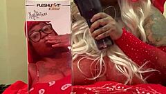 hey, just spreading this pussy wide open all through 2025 for some fun vibes