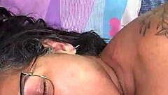 Madrastra Madura Infiel Follada Mientras Habla Con Padre