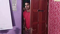 मैंने शॉवर के बाद अचानक देवर से इंटेंस पैशन के साथ चोदाई ली