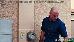 Huge Boobs Gamer Girl Seduces And Fucks The Repair Guy With Passion