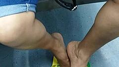 I love watching this candid Brazilian girl doing shoeplay with her flip flops