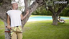 Oh man, I'm cheating on my husband with this big dick gardner while on vacation as a latina milf - pecosa here!