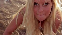 Marry Queen Shows Off Her Big Natural Tits As The Cute Blonde Babe Teases And Masturbates