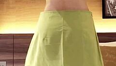 Hey, check this Japanese beautiful girl in a navel-baring outfit.