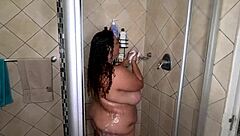 Oh wow, this big tits big ass bbw is teasing in a hot soapy shower! 🛁😍