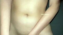 Ay vecino, acaba dentro por favor, mi marido no se da cuenta, grita la vecina de placer montando a su vecino casero infiel