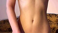 I'm petite Maiskii fingering to orgasm