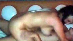 olha só a esposa sozinha no motel com os dois colegas do corno, que putaria legendada!