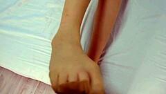 変態くん gets rewarded with beige pantyhose footjob from sexy slave girl