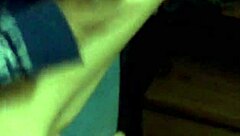 mi amiga se masturba con verga enorme en su vagina