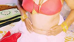 Wow indian saree aunty with huge boobs masturbates dirty talk!