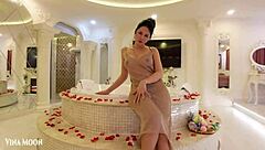 Whoa, las vegas trip with stepmom explodes into wild jacuzzi sex!