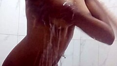 desi indian teen's amazing indoor pussy and boobs 😍🔥 watch her tease and flash