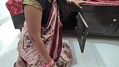 28-year-old aunt begs young guy to pound ass and pussy quenching her wild lust?