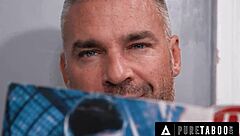 Jennifer White caught pleasuring in laundromat!