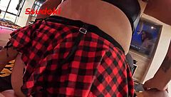 la llevo al cine pero su coño cachondo nos hace follar anal y creampie en público durante la película