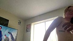 Redhead Pawg Bounces Wet Pussy On Thick Bbc Cowgirl Style