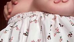 I love watching this beautiful natural girl finger her pussy