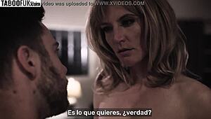 स्टीपसॉम, यह चूत चखना चाहती हो? नीचे आओ और अब मेरे लंड को चूसो!