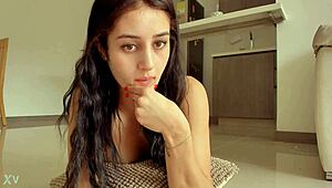 Hot Brunette Shows Juicy Ass and Stunning Face on Hotviewsdotxyz Web Chat